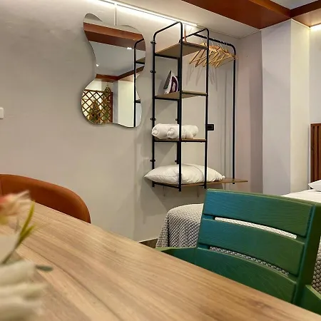 Cozy With Private Terrace Near Old Town